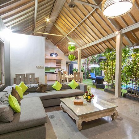 Villa Jalak Seminyak Extérieur photo